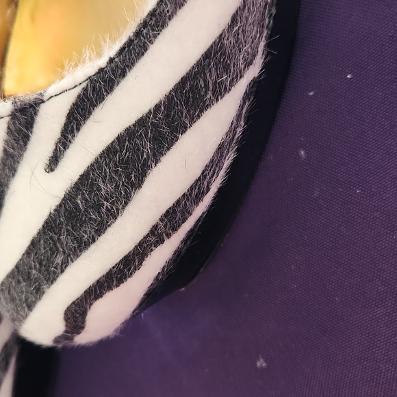 Urban Original blk/wht Zebra print heels - Picture 3 of 8